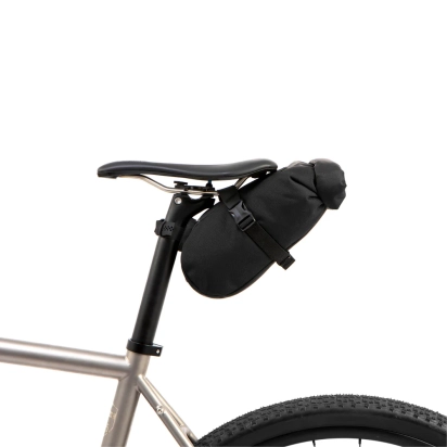 SADDLE PACK 2.5L BLACK RESTRAP