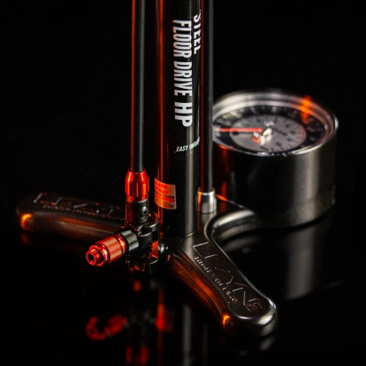 FLOOR PUMP STEEL DRIVE 3.5 FLAT BLACK LEZYNE