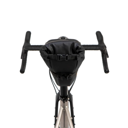 SADDLE PACK 2.5L BLACK RESTRAP