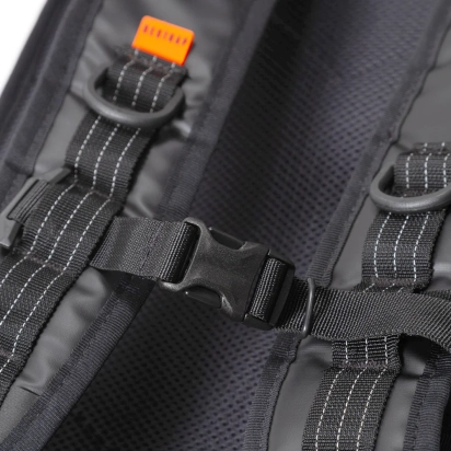 BACKPACK ROLLTOP 22L BLACK RESTRAP